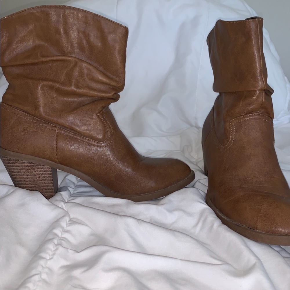 cowboy boots. DELETING AND DONATING ON 11/15/19